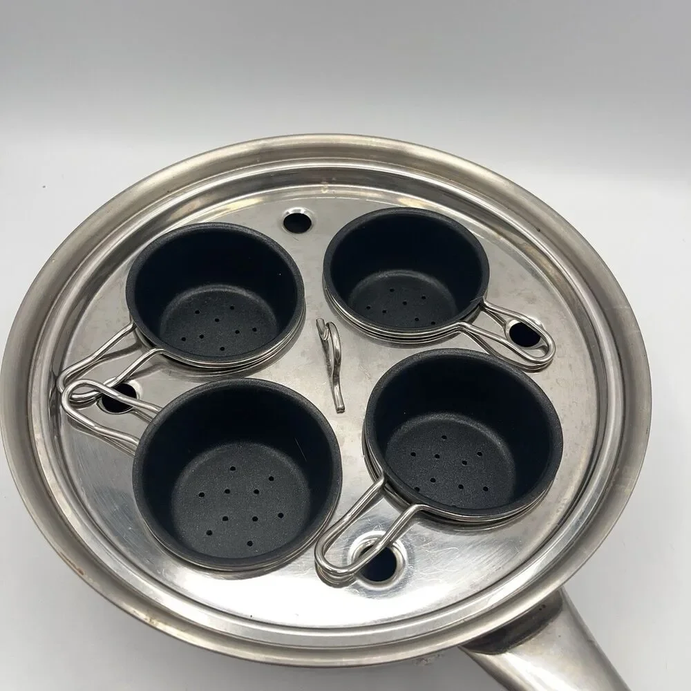 Belgique Tools of the Trade Gourmet With Glass Lid Egg Poacher Frying Pan